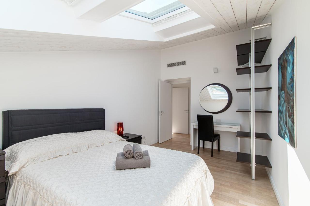 Attic 64 - The House Of Travelers Apartment Como Exterior foto